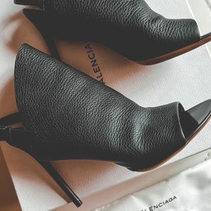 Authentic BALENCIAGA leather open-toe heel.